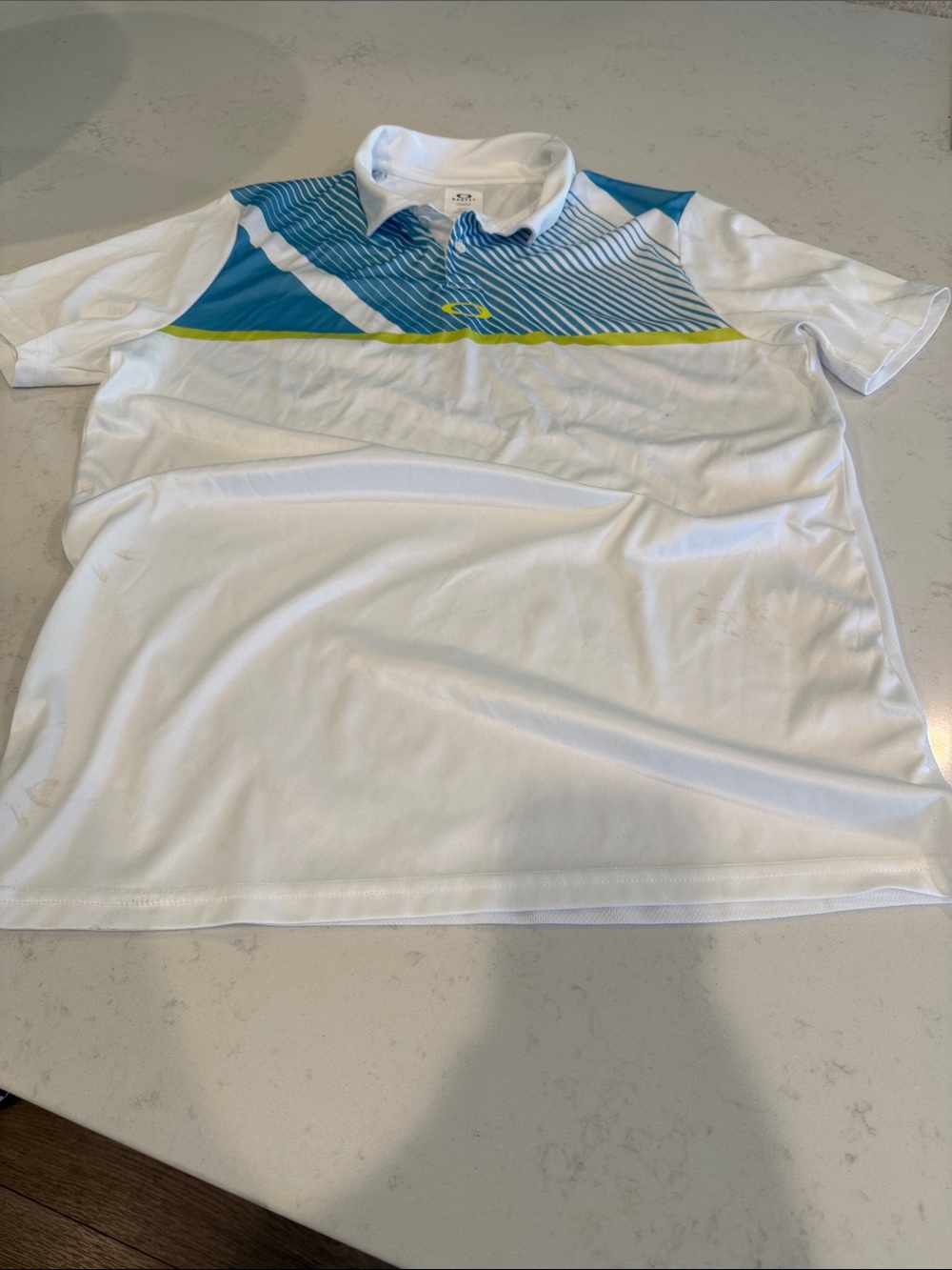 Oakley Men’s Golf Shirt-Small White Polo Shirt with Blue and Lime Graphic Yoke